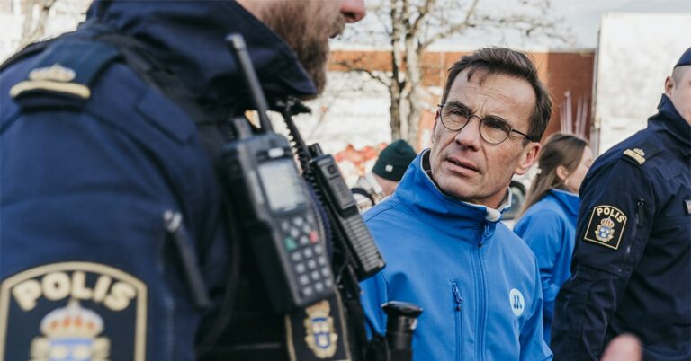 Inrätta en enhet i Polismyndigheten med uppgift att arbeta mot kriminella klaner