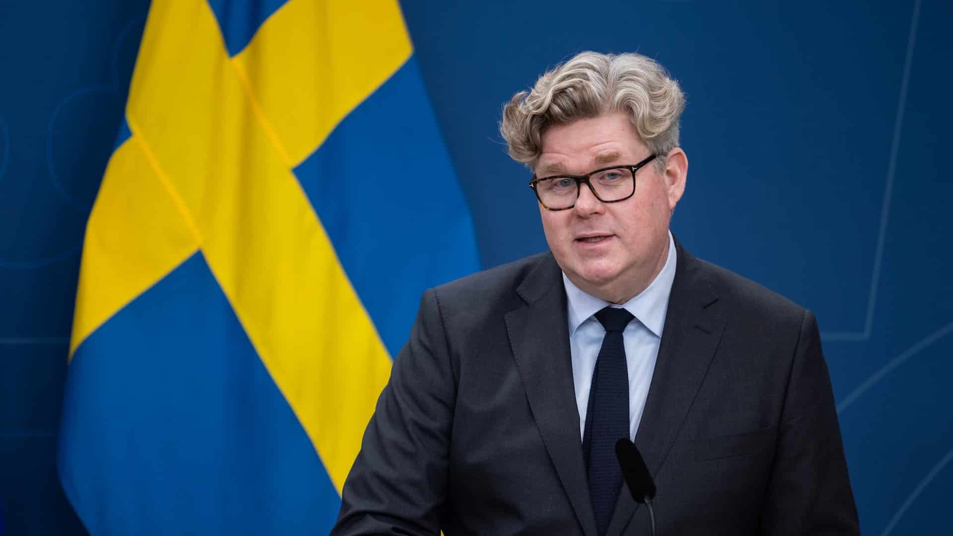 Justitieminister Gunnar Strömmer presskonferens om att skärpta straff