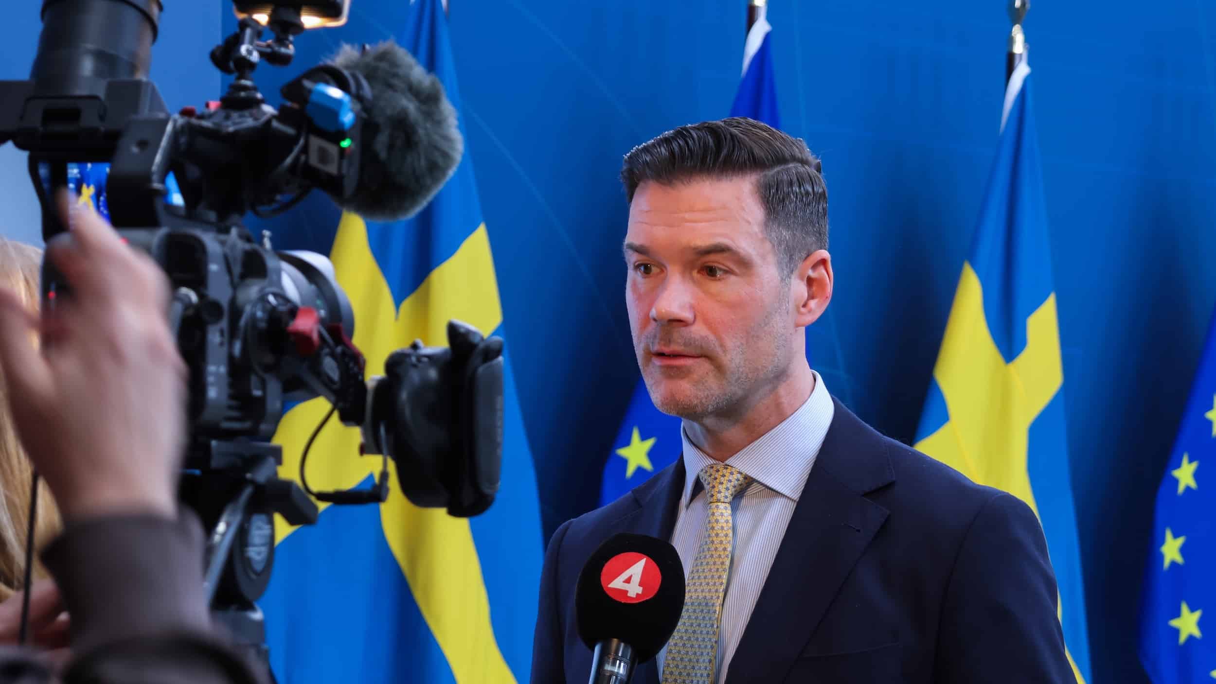 Våldtäktsmän ska diskvalificeras från svenskt medborgarskap