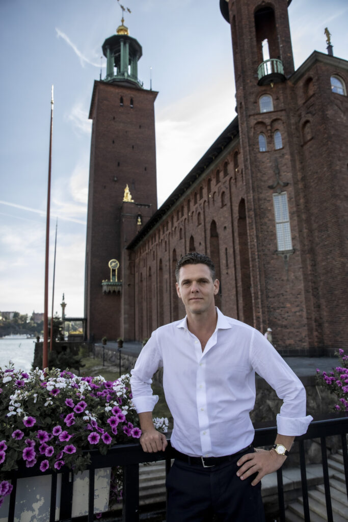 Denna bild har ett alt-attribut som är tomt. Dess filnamn är MicrosoftTeams-image-6-683x1024.jpg